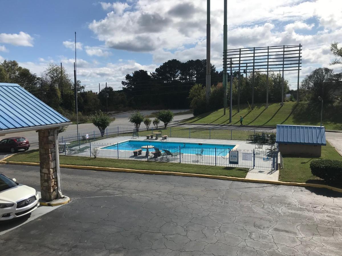 Country Hearth Inn & Suites Cartersville Exteriör bild