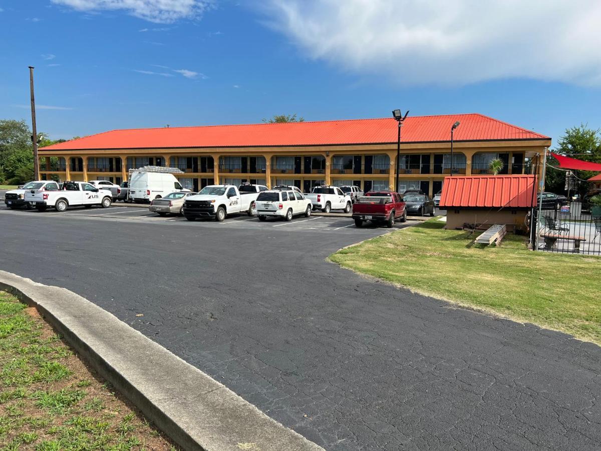Country Hearth Inn & Suites Cartersville Exteriör bild