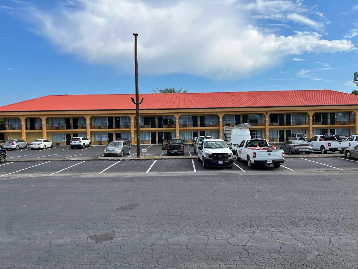 Country Hearth Inn & Suites Cartersville Exteriör bild