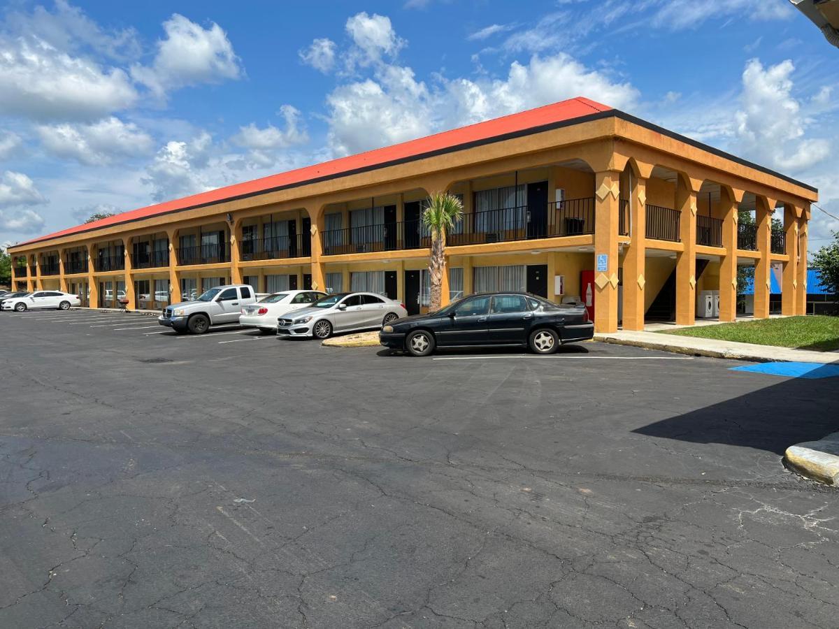 Country Hearth Inn & Suites Cartersville Exteriör bild